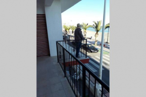 Piso en primera línea con wifi y vistas al mar